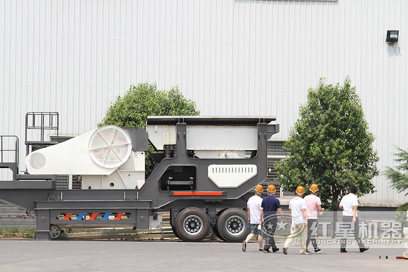 客戶考察建筑渣土粉碎機(jī)廠家
